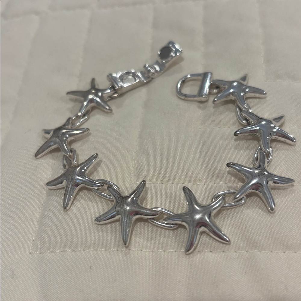 Silver Starfish Bracelet (Magnetic)